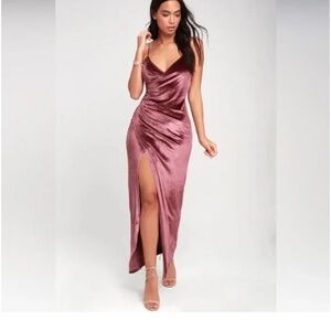 Lulus rose velvet dress
